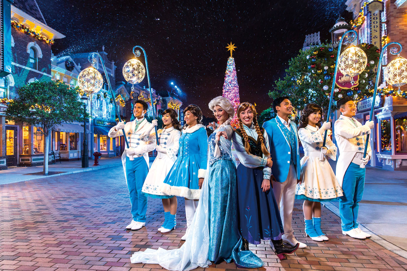 Frozen Christmas Tree Lighting Ceremony