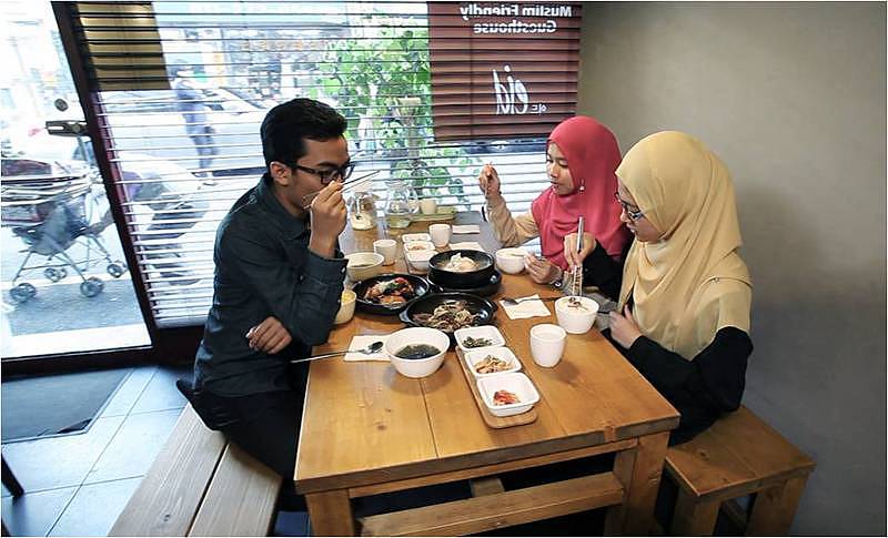 Muslim tourist can now experience real Korean food at Hala-certified restaurant in Korea