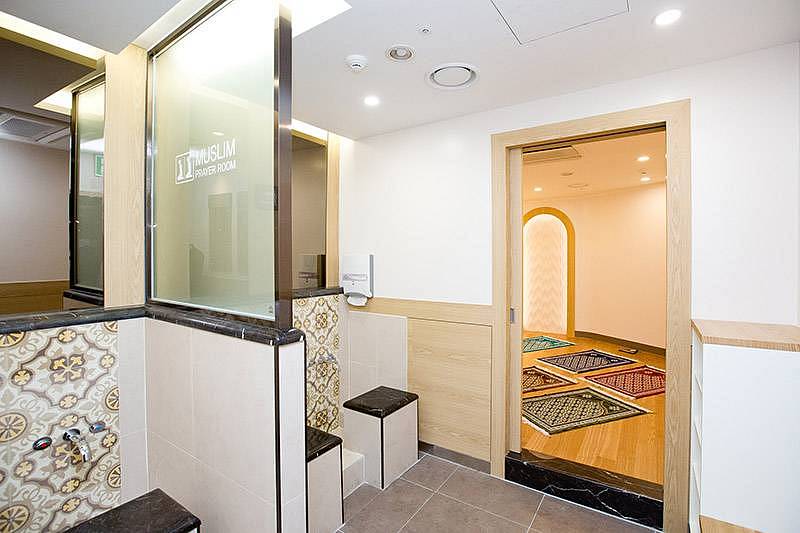 Prayer room for Muslim tourists at Lotte World