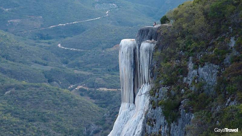 Interesting rock formations that makes it looks like a frozen waterfall