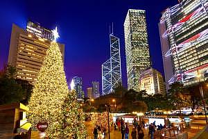 hk-winterfest_statue-square-christmas-tree