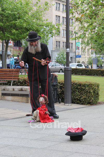 Street Puppet show in the city