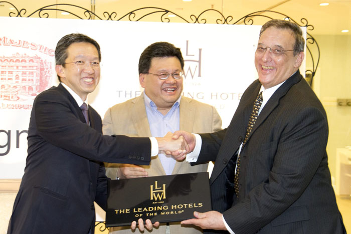 L-R - Mr.Philip Ho, Dato' Mark Yeoh and Mr. Carl Kono