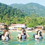 Diving class in session