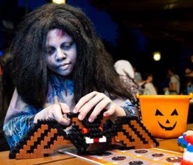 Confused Kak Limah Brick-or-Treat Party Night at the Speed Building Challenge
