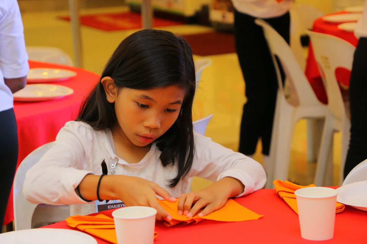 KidZania CongreZZ kids showcase amazing teamwork in cooking up a storm for their underprivileged friends at the launch of KidZania Kuala Lumpur ‘KidZ vs Food 3.0’.