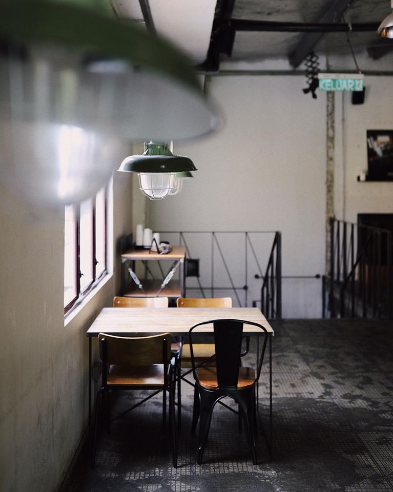 Great ambience that brings up motivation to get work done.