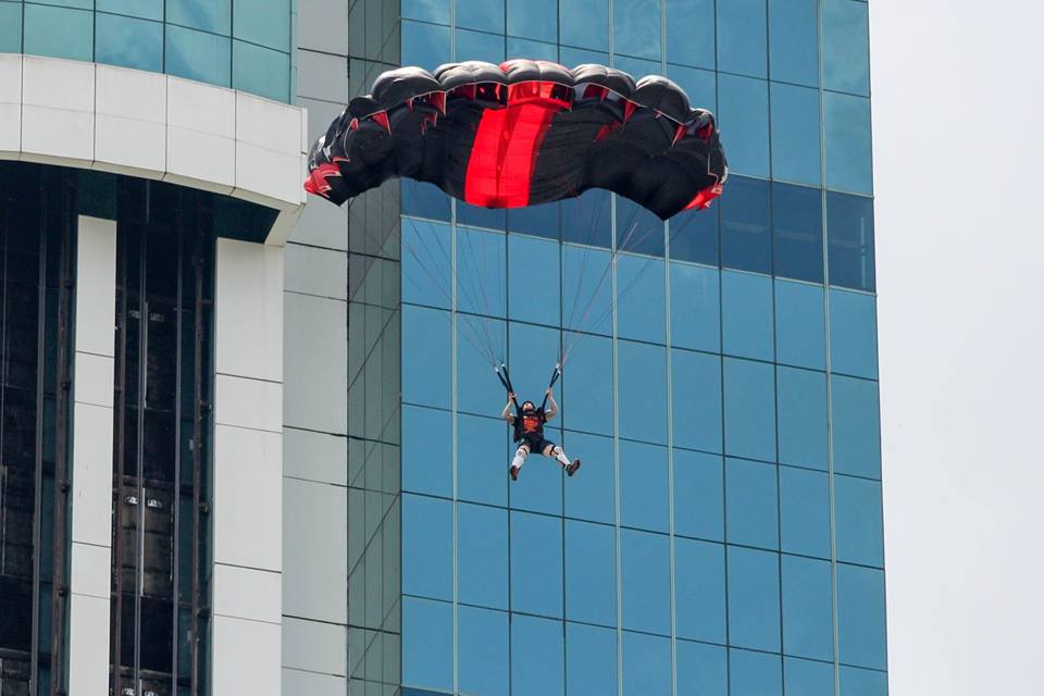 International Base Jump SIbu