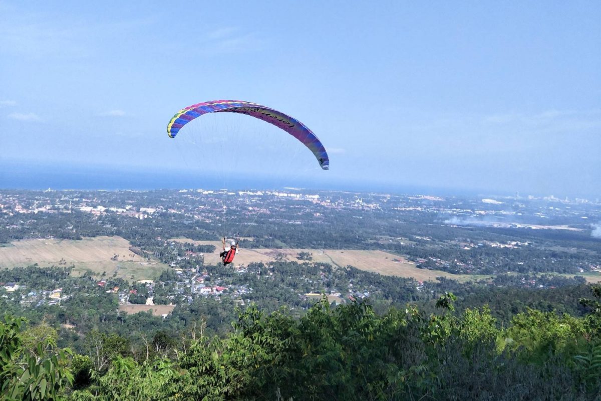 Paragliding at Bukit Maras