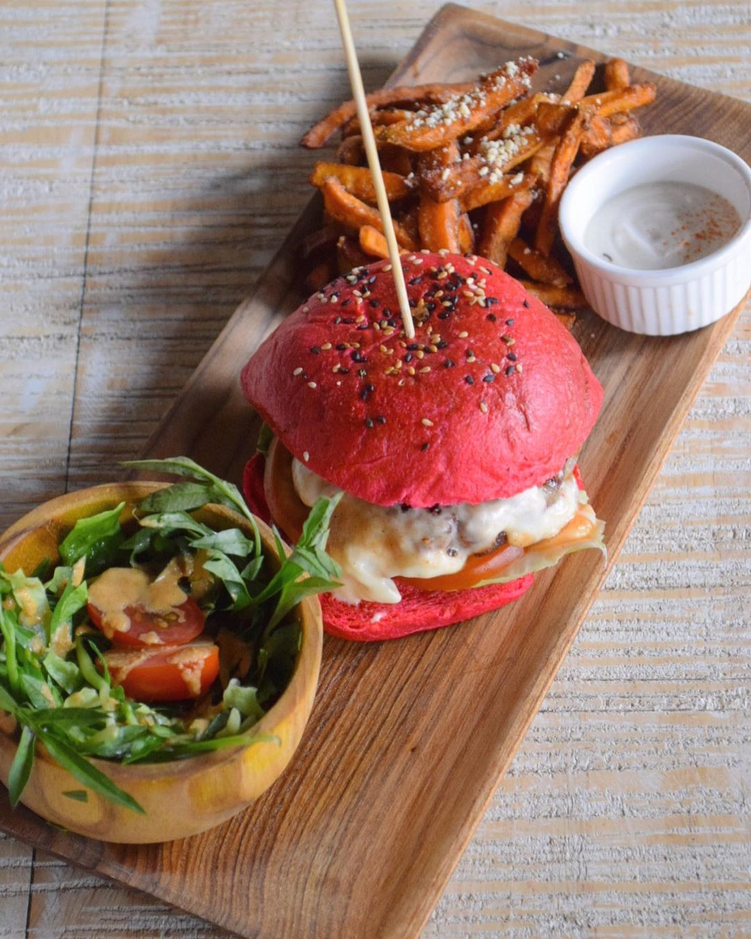 Pink Burger at The Hungry Tapir. (Photo © davinadavegan on Instagram)