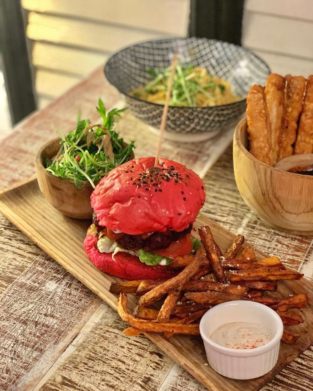 Pink Burger at The Hungry Tapir. (Photo © princessmiharu on Instagram)