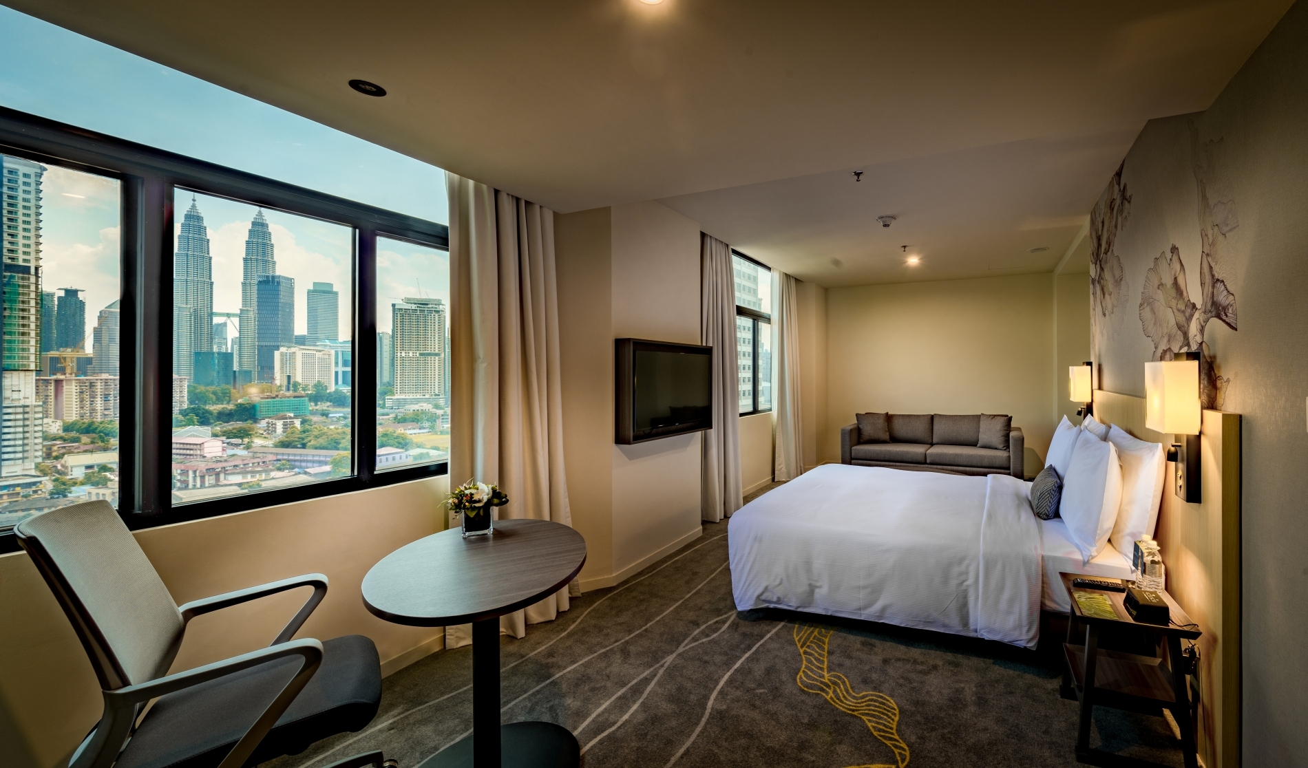 KULUMGI Queen Deluxe Room with KLCC View at Hilton Garden Inn Kuala Lumpur North