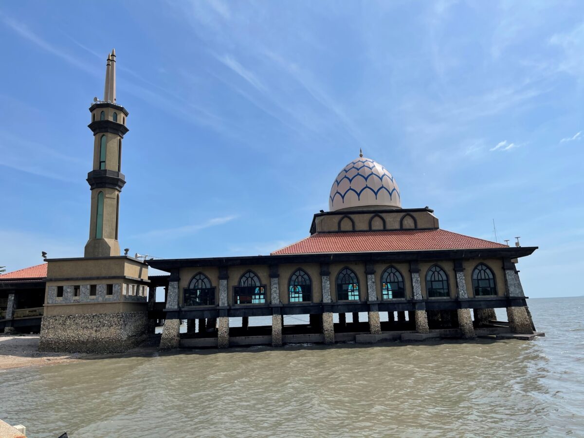 Al Hussain Floating Mosque