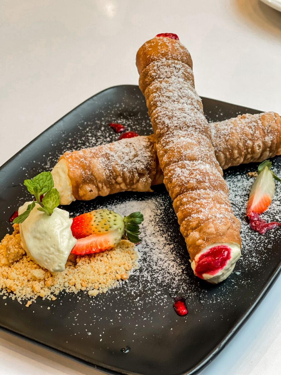 The cannoli at Positano Risto at Publika.
