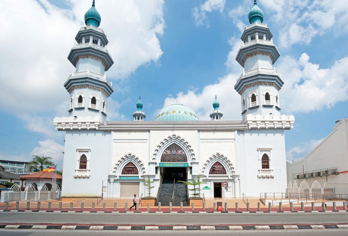 Masjid India Mosque, landmark religious mosque with minarets and dome at Jalan Tengku Kelana, Little India, Klang. © Tourism Selangor