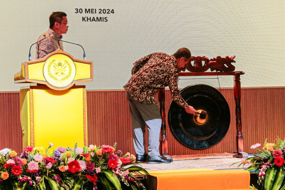 His Royal Highness Sultan of Terengganu, Sultan Mizan Zainal Abidin, officially inaugurated the Marriott Resort Perhentian