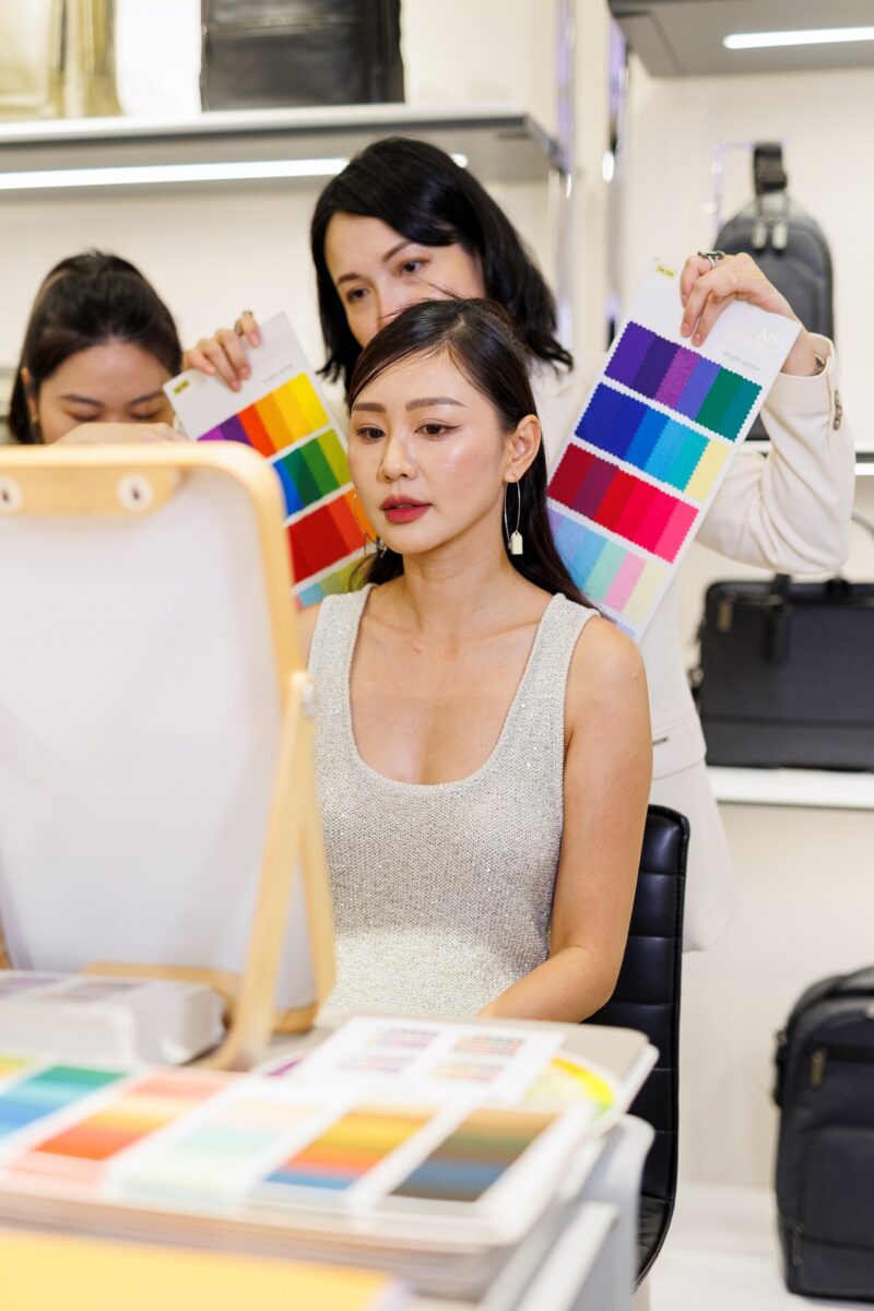 May Ho participating in Color Analysis workshop