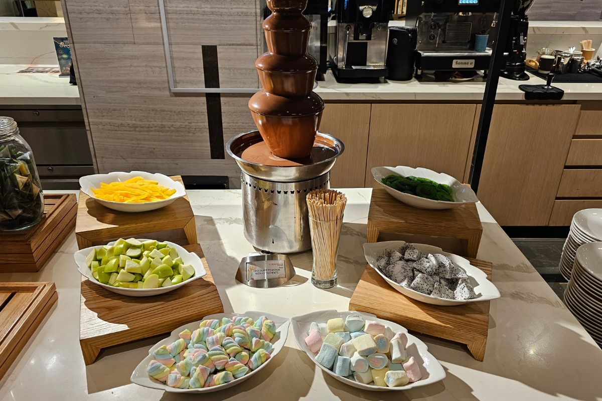 Chocolate fondue fountain