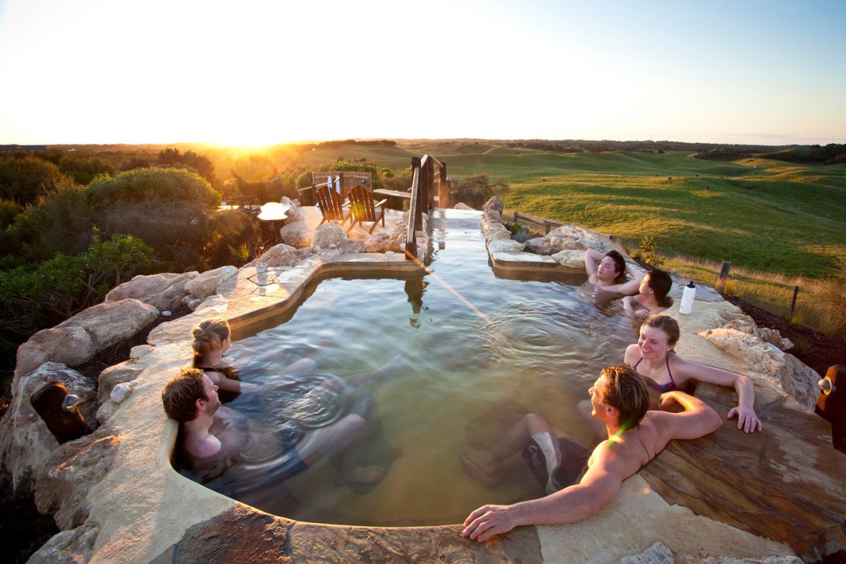 Peninsula Hot Springs Hill Top Pool, Mlelbourne