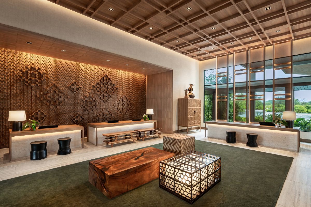 Khao Lak Marriott Beach Resort & Spa's reception area for individual guests.