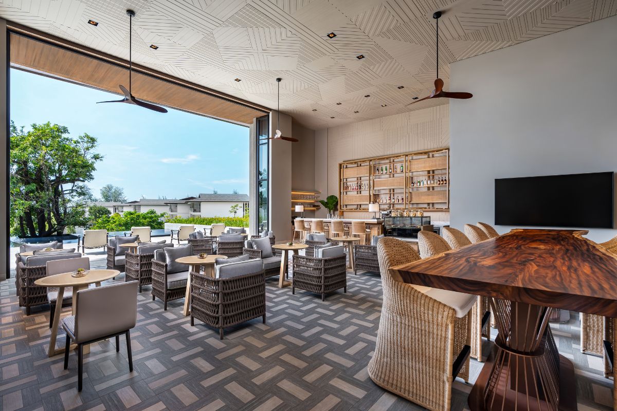 The Greatroom and bar at Khao Lak Marriott Beach Resort & Spa