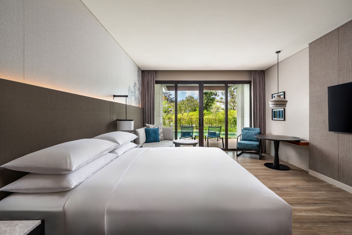 Deluxe guest room with pool access