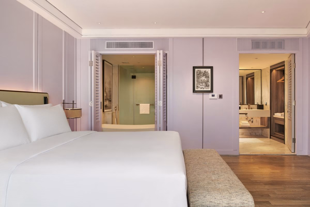 The graceful bedroom inside Sarawak Suite. Photo by Hilton Kuching.