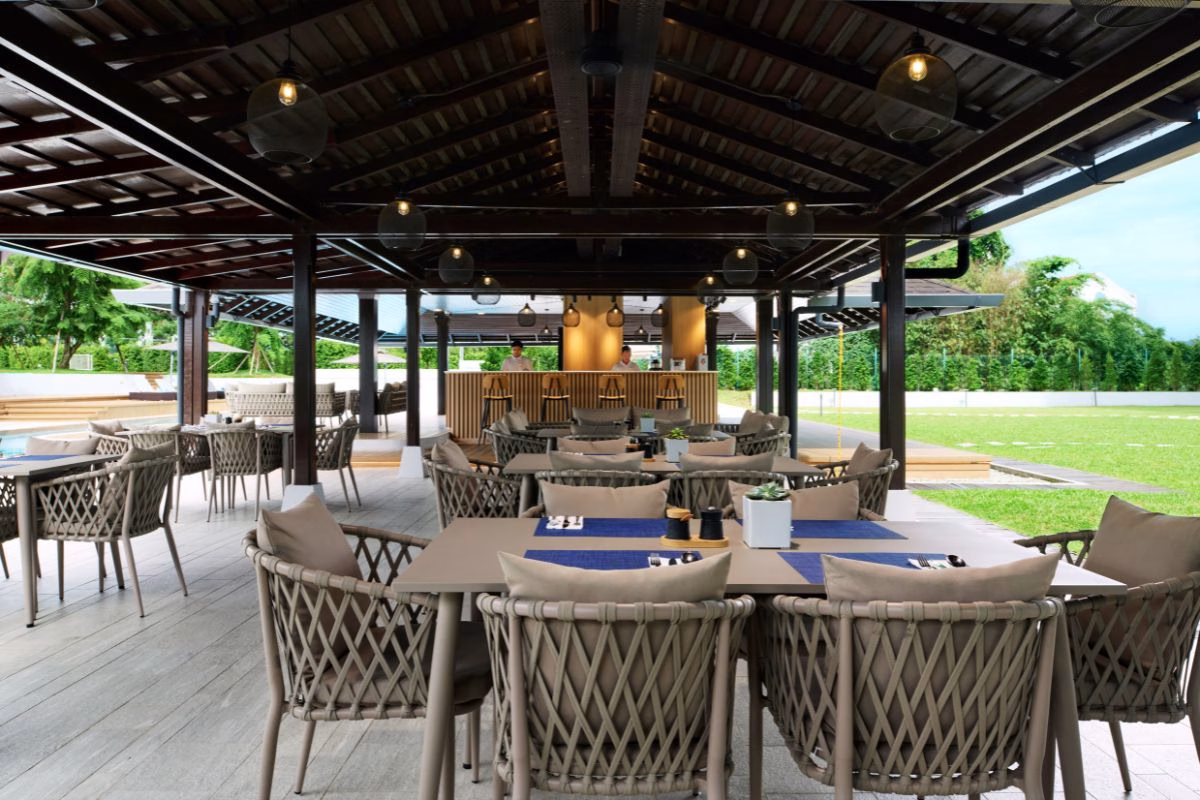 River View Cafe offers relaxing atmosphere. Photo by Hilton Kuching.