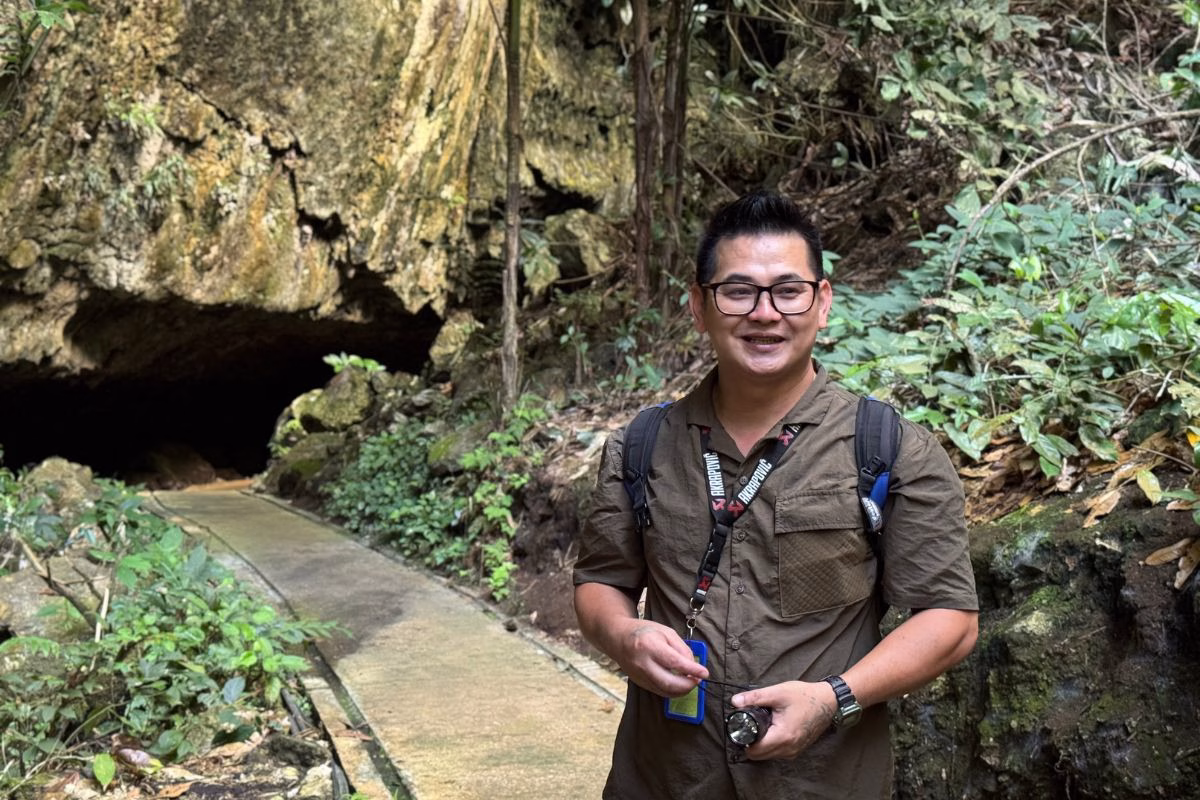 tour guide