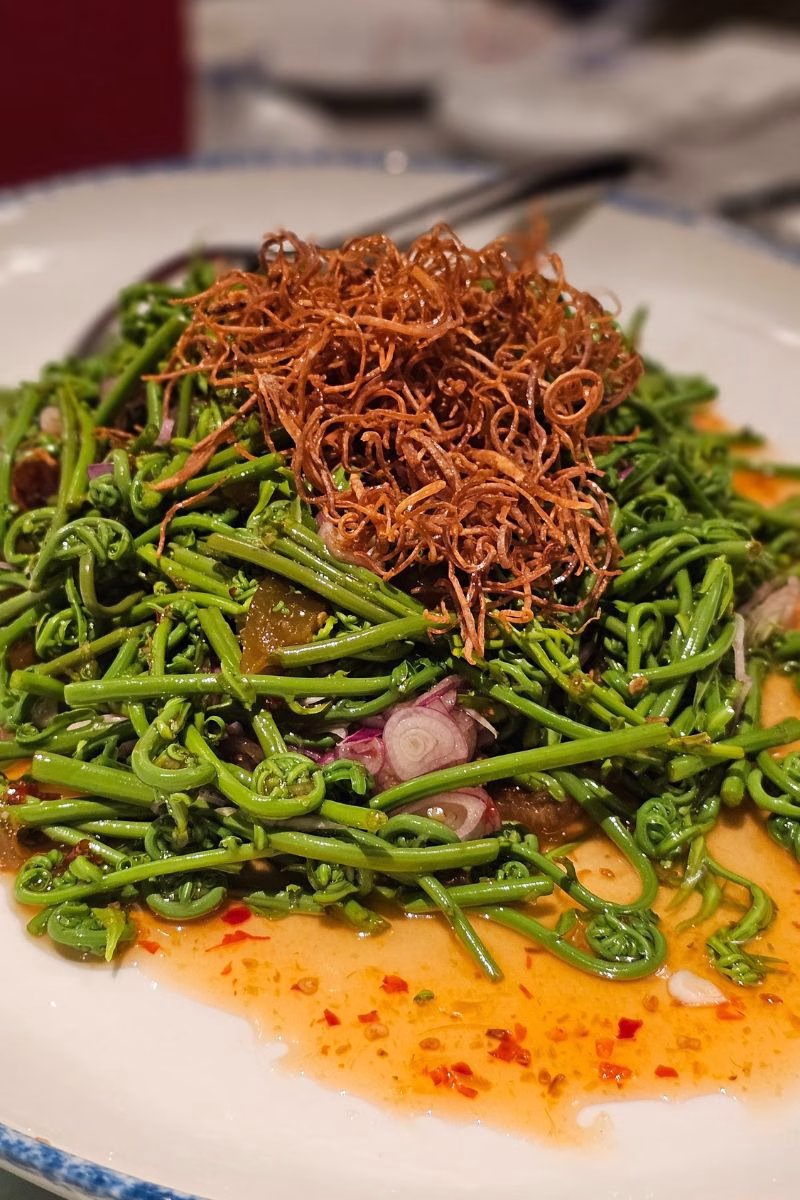 Thai Style Sarawak Jungle Fern Midin served at Toy Yuen. Photo by Juhan Kamaruddin.
