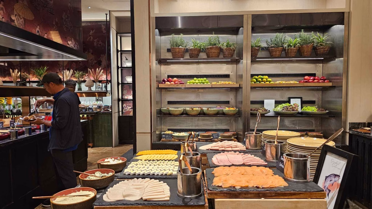 A corner at The Ping Cuisine & Bar during breakfast. Photo by Juhan bin Kamaruddin.