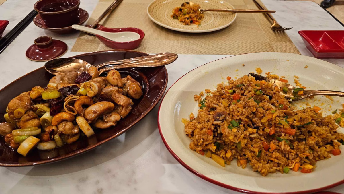 Chicken with cashew nuts served at Han The Chinese Cuisine. Photo by Juhan bin Kamaruddin.