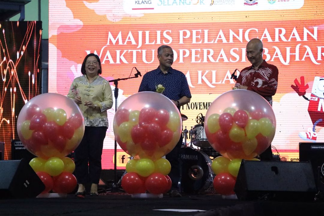 Datuk Haji Abd Hamid bin Hussain (Mayor of MBDK) officiated the gimmick launch of GM Klang’s New Operating Hours with Chua Yee Ling (CEO, Tourism Selangor) and Datuk Lim Seng Kok (Managing Director, GM Klang).