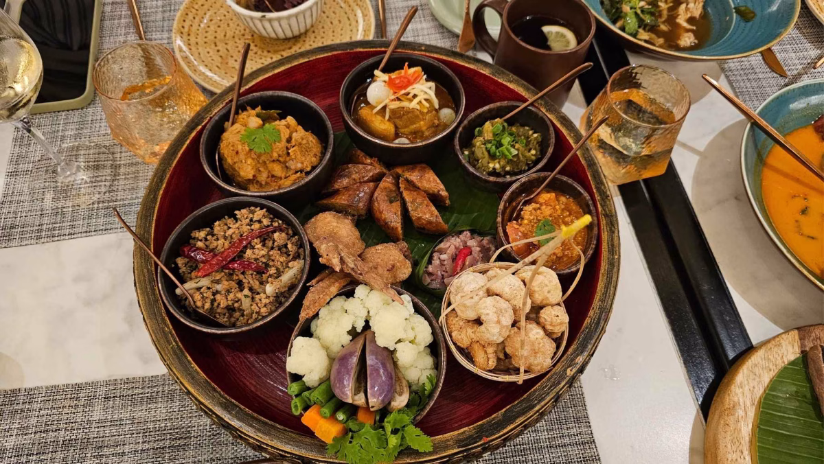 The non-halal Chiang Mai platter offered at The Ping Cuisine & Bar showcases Lanna culinary tradition. Photo by Juhan bin Kamaruddin.