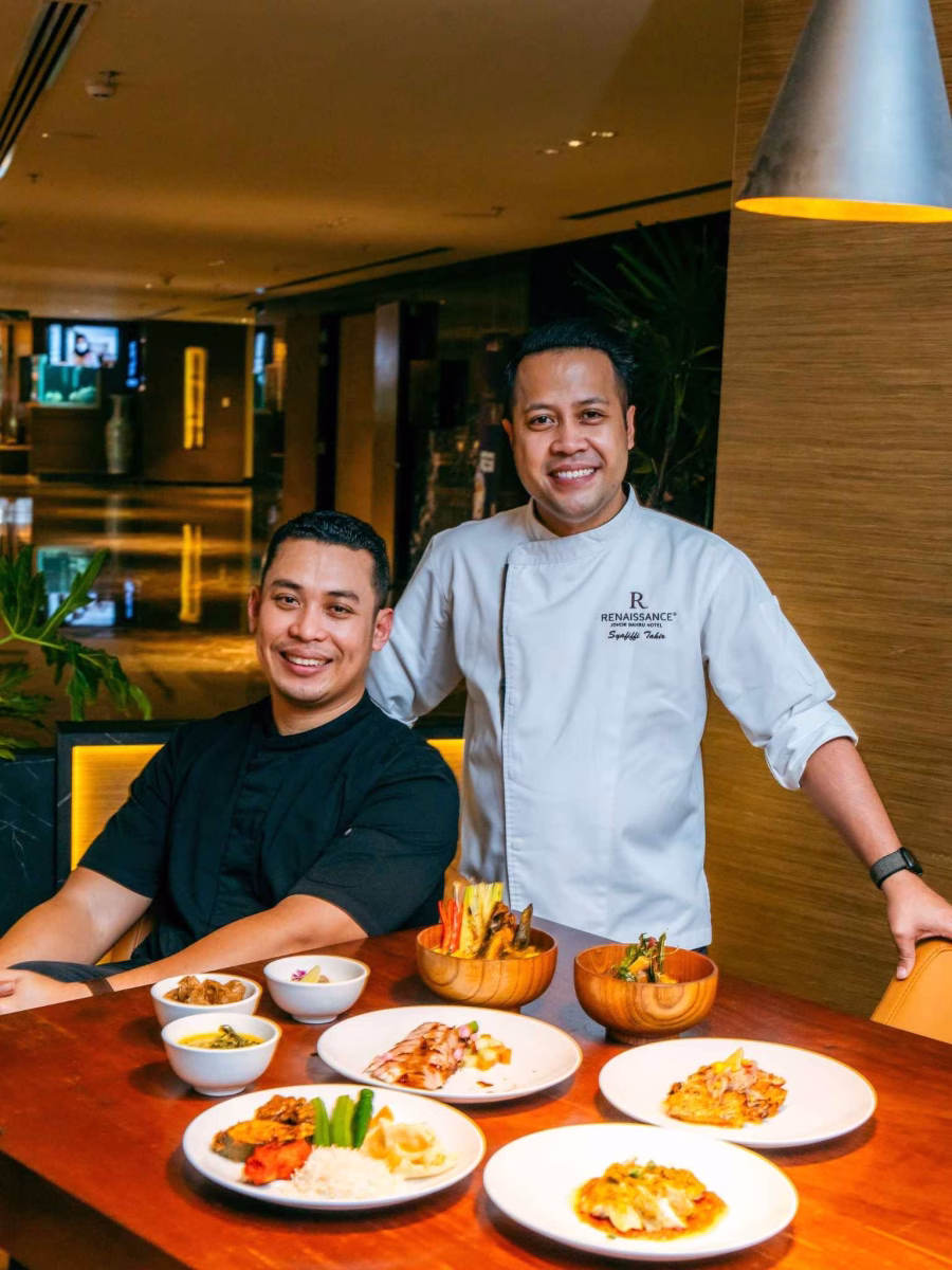 [From left] Executive Chef Wisnu Adityama from Renaissance Bali Uluwatu Resort & Spa, Executive Chef Syafiffi from Renaissance Johor Bahru Hotel.jpg