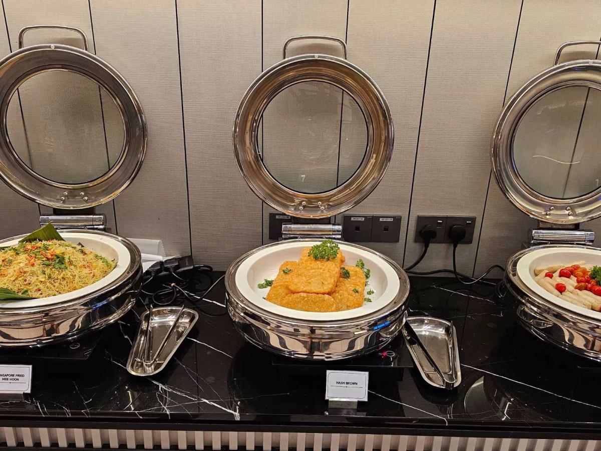 Some of the mains for breakfast. Photo by Juhan Kamaruddin.