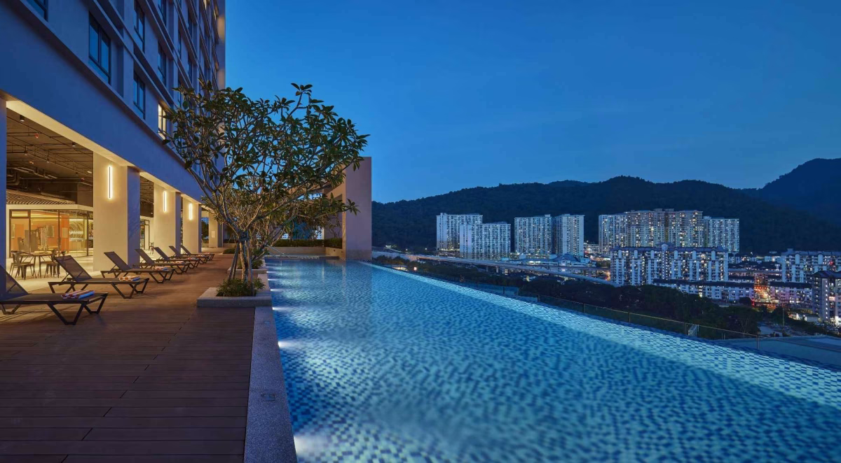 Swimming Pool HARRIS Hotel & Conventions Sunshine Penang.