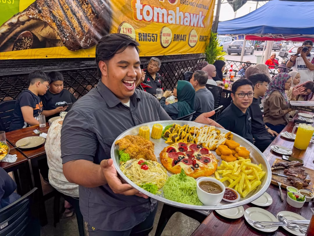 Pizza, pasta, fries and grilled dishes served at Rico’s Pizza Cafe in Kampung Merbau Sempak