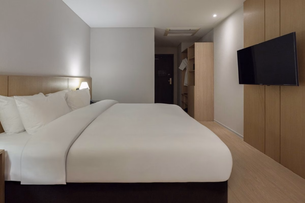 Anook Signature Incheon Guwol, Series by Marriott – Deluxe King Guestroom